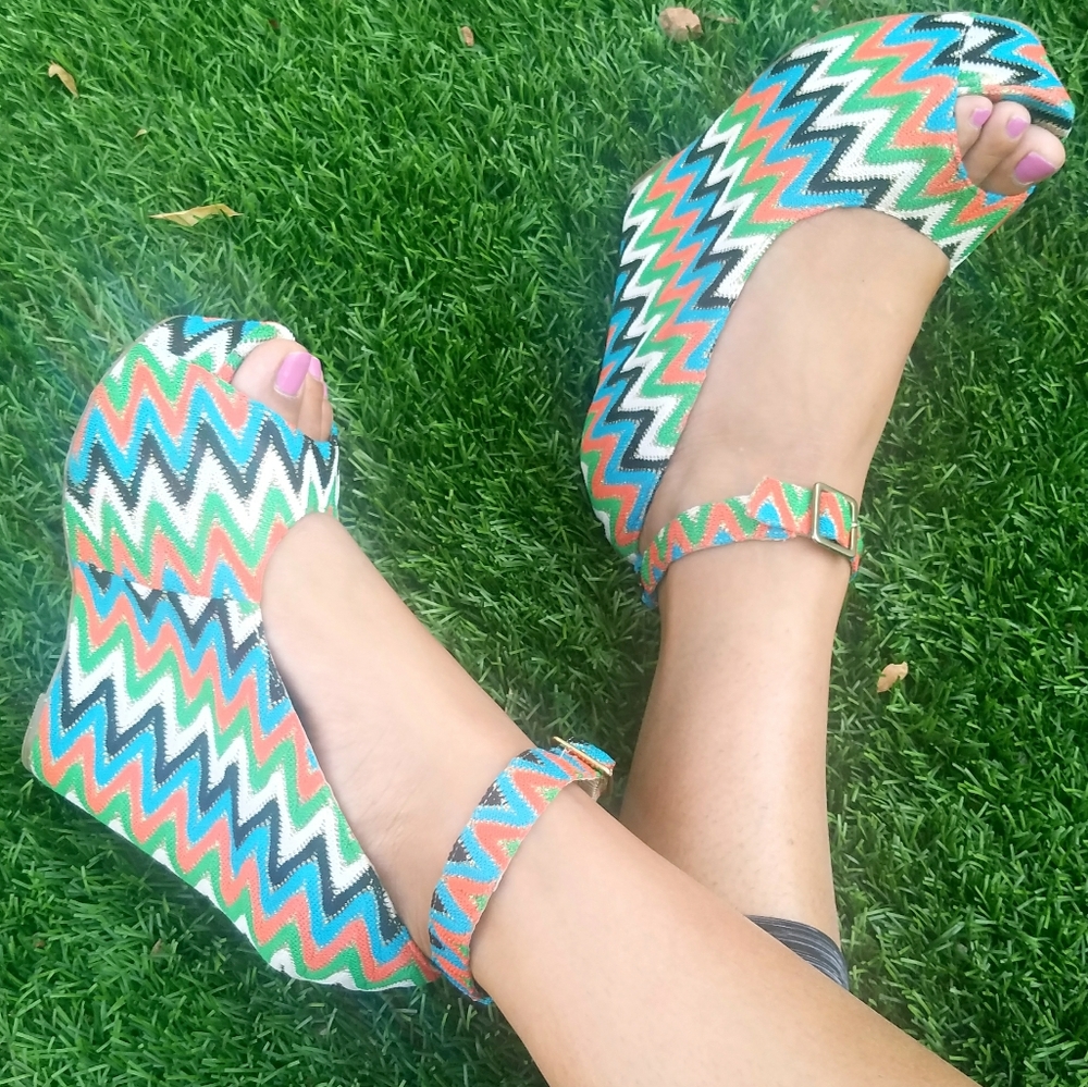 ❤ Mona Mia Wedge